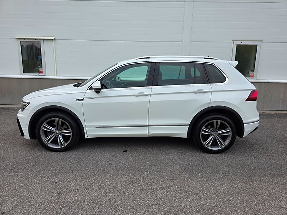 Volkswagen Tiguan 3 of 21