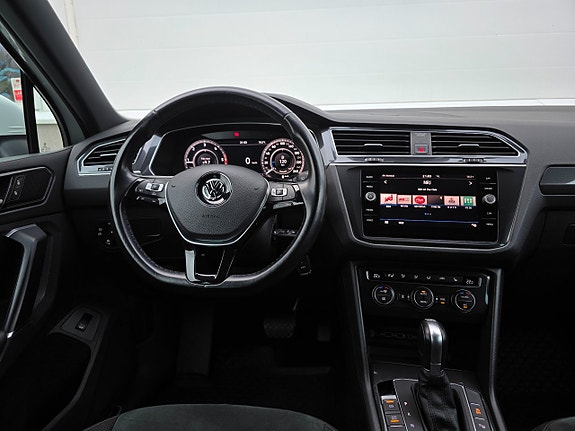Volkswagen Tiguan 8 of 21