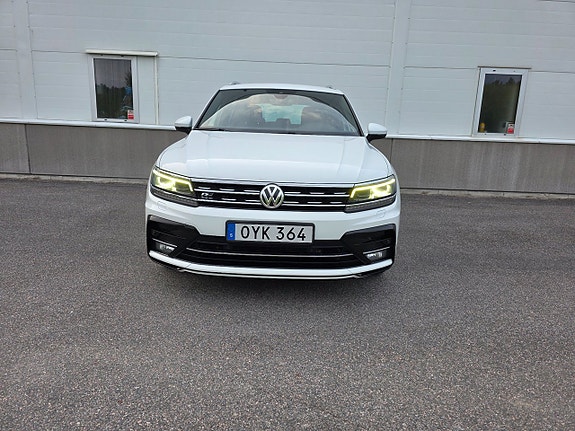 Volkswagen Tiguan 2 of 21
