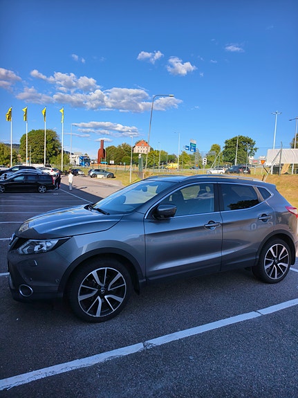 Nissan Qashqai 2 of 10