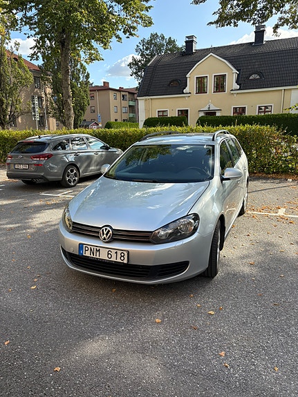 Volkswagen Golf VI 2 of 5