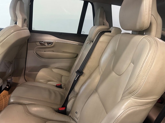 Volvo XC90 9 of 14