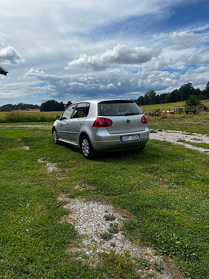 Volkswagen Golf V 3 of 6
