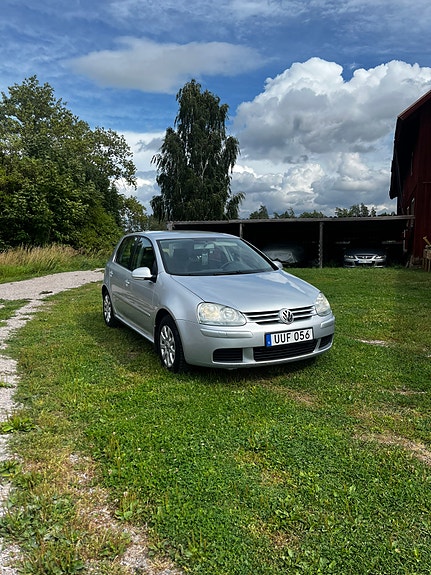 Volkswagen Golf V 4 of 6