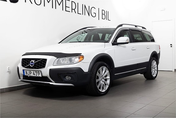 Volvo XC70 2 of 19
