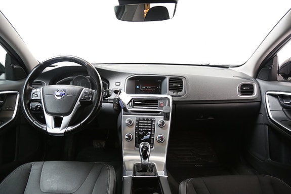 Volvo V60 Cross Country 19 of 26