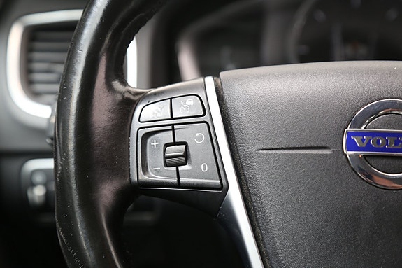 Volvo V60 Cross Country 16 of 26
