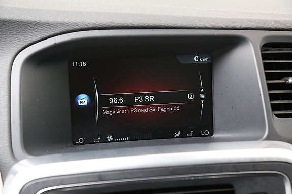 Volvo V60 Cross Country 20 of 26