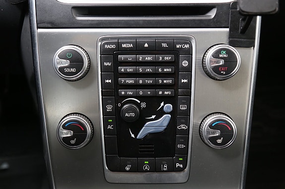 Volvo V60 Cross Country 23 of 26
