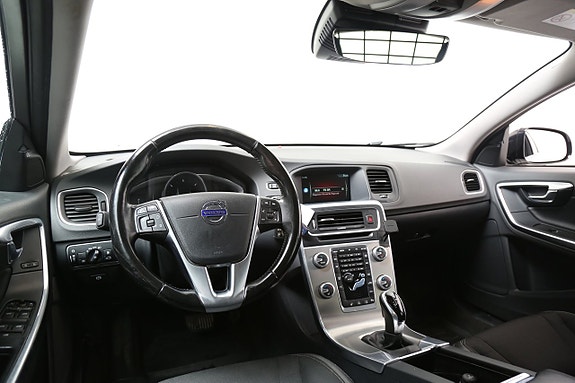 Volvo V60 Cross Country 15 of 26