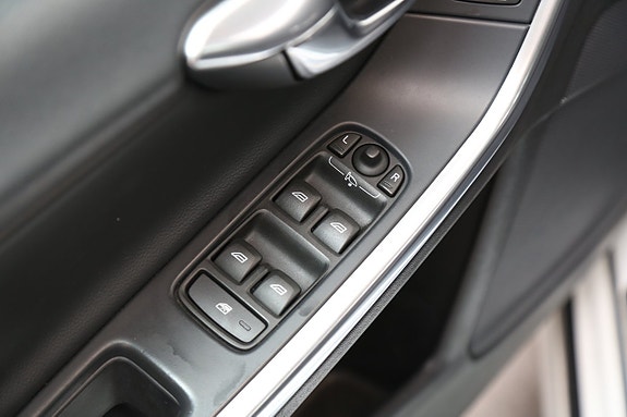 Volvo V60 Cross Country 12 of 26