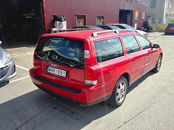 Volvo V70 8 of 18