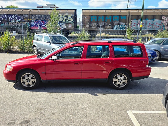 Volvo V70 9 of 18