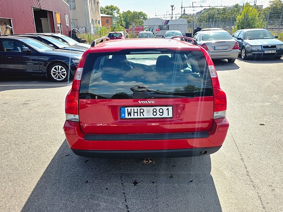 Volvo V70 7 of 18