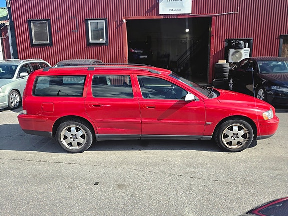 Volvo V70 5 of 18