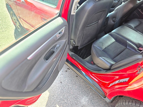 Volvo V70 10 of 18