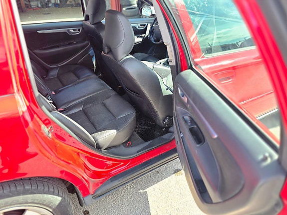 Volvo V70 15 of 18
