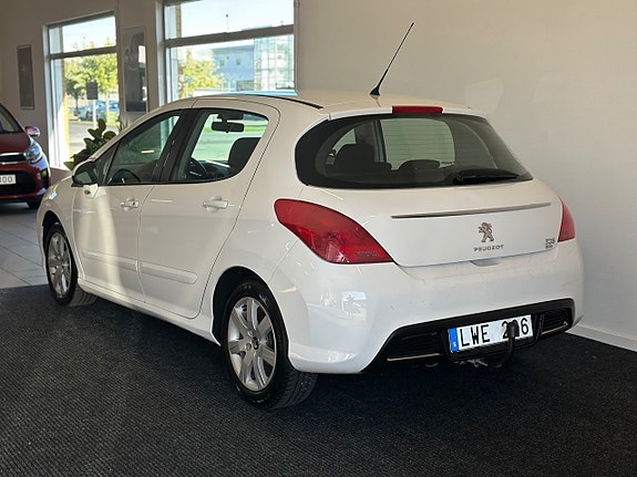 Peugeot 308 8 of 21