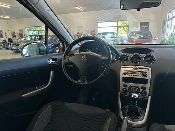 Peugeot 308 11 of 21