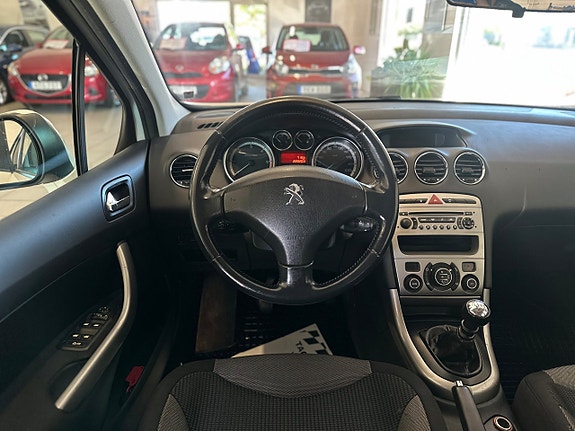 Peugeot 308 19 of 21