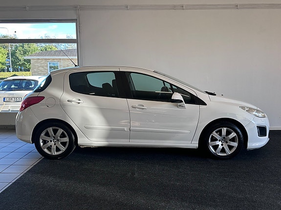Peugeot 308 6 of 21