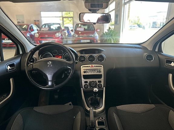 Peugeot 308 15 of 21