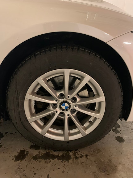 BMW 330e 14 of 15