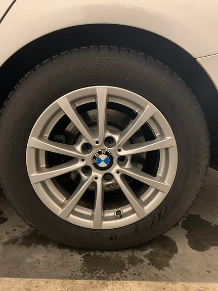BMW 330e 12 of 15