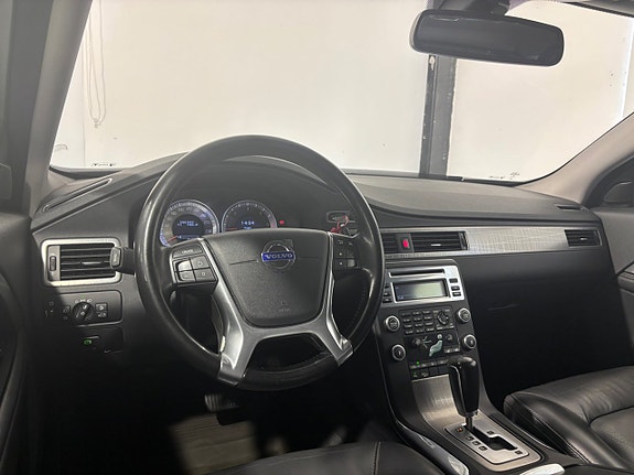 Volvo XC70 22 of 30