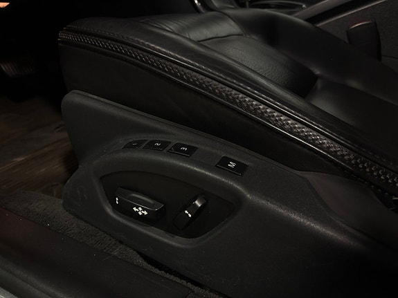 Volvo XC70 25 of 30