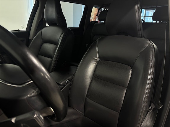 Volvo XC70 26 of 30