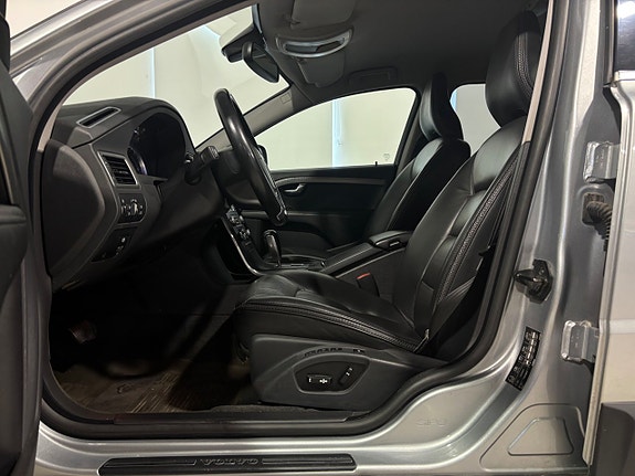 Volvo XC70 24 of 30