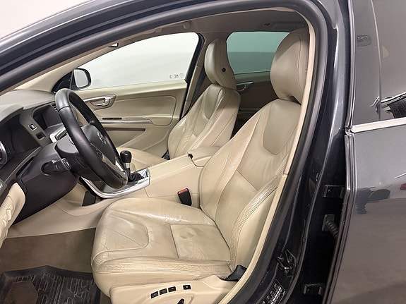 Volvo V60 7 of 10