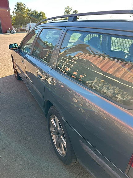 Volvo V70 13 of 14