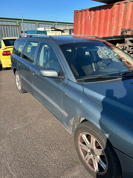 Volvo V70 5 of 14