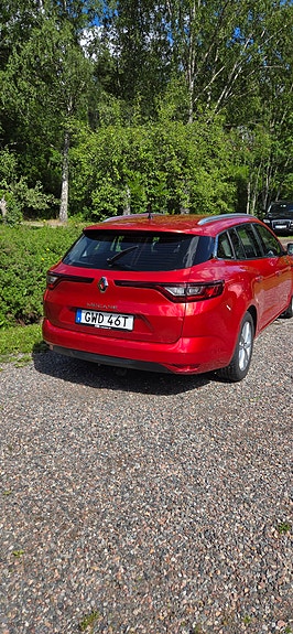 Renault Megane IV 2 of 10