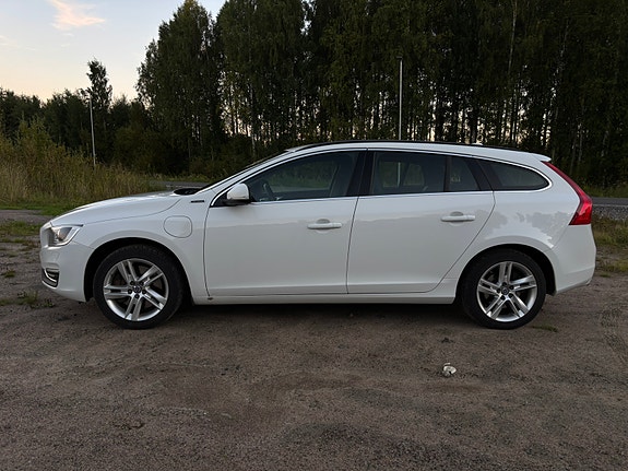 Volvo V60 4 of 9