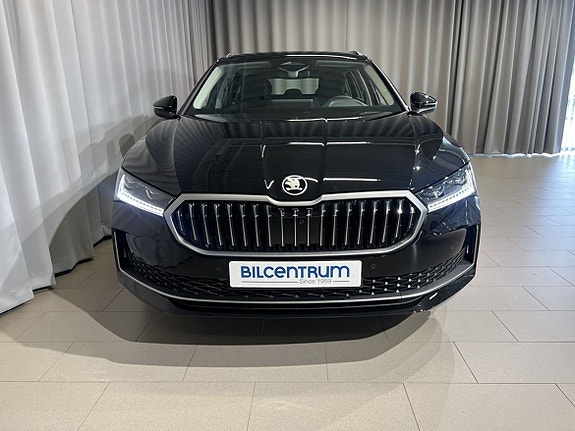 Skoda Superb 2 of 26
