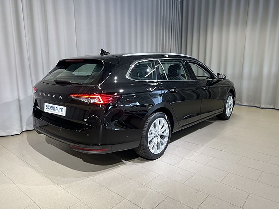Skoda Superb 5 of 26