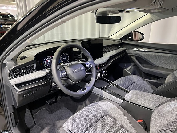 Skoda Superb 18 of 26