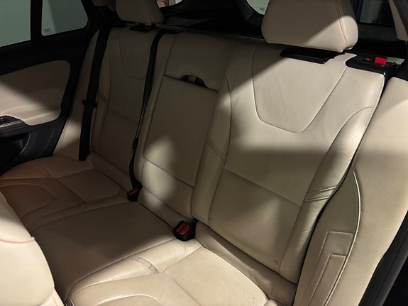 Volvo V60 21 of 30