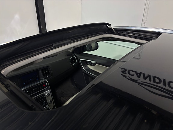 Volvo V60 20 of 30
