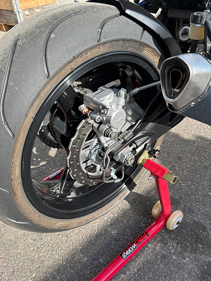 Kawasaki Z1000 6 of 7