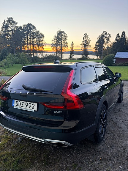 Volvo V90 Cross Country 4 of 7