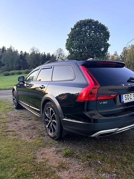 Volvo V90 Cross Country 5 of 7