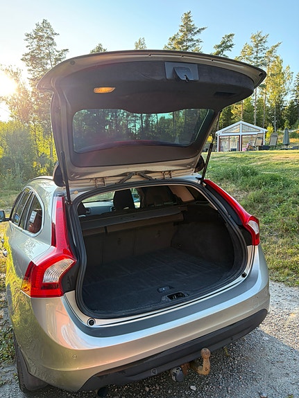 Volvo V60 4 of 7