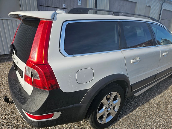 Volvo XC70 3 of 6