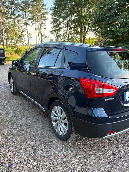 Suzuki SX4 S-Cross 4 of 6