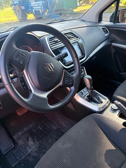 Suzuki SX4 S-Cross 5 of 6