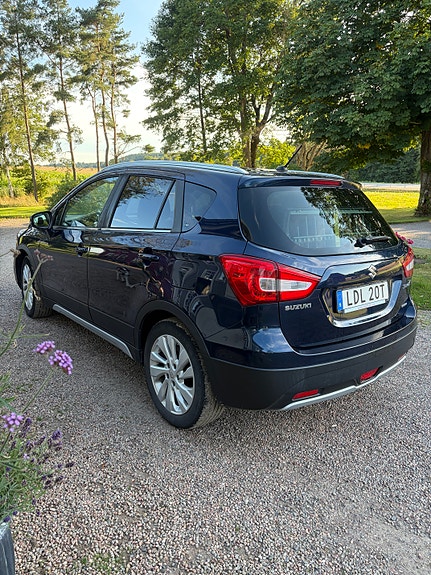 Suzuki SX4 S-Cross 3 of 6